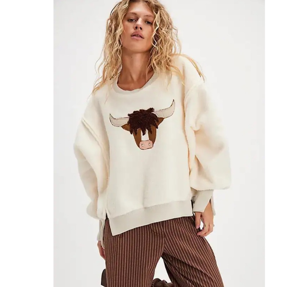 Tricia Fix Farm Friend Sweater Womens XL White Fleece Highland Cow Pullover USA - Picture 9 of 9